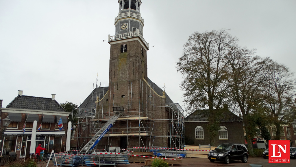 Lemster toer in de steigers