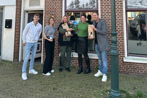 Café “De Laatste Stuiver” blijft bewaard voor Lemmer en gaat over in nieuwe handen