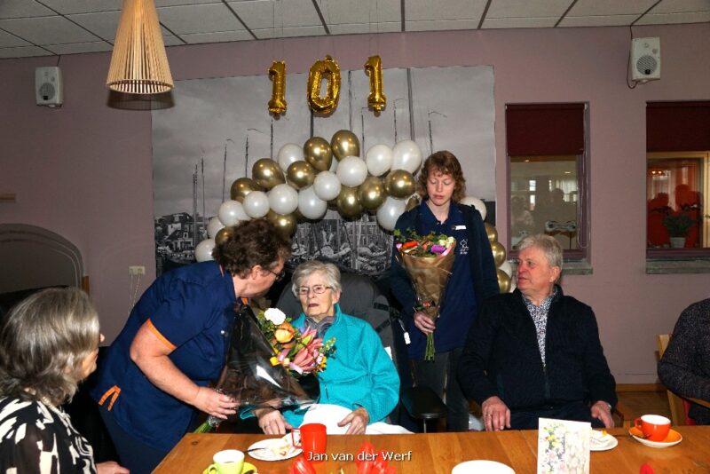 Mevrouw Op de Hoek 101 jaar