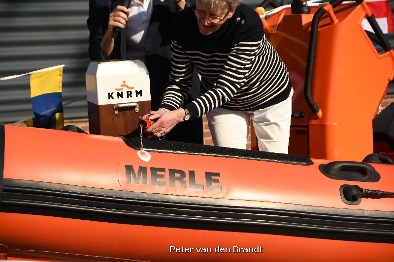 KNRM doopt nieuwe geschonken reddingboot